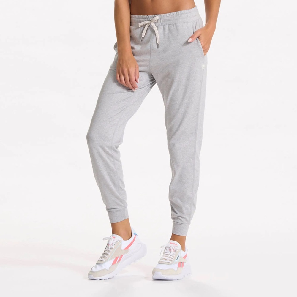 Vuori Performance Joggers LONG size small